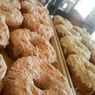 donuts, food, dough desserts