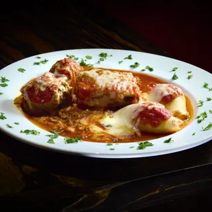 Baked Combination
Lasagna, Stuffed shells and Meatballs
