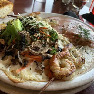 Seafood Dinner - crab cake was room-temp in the middle; ravioli was barren