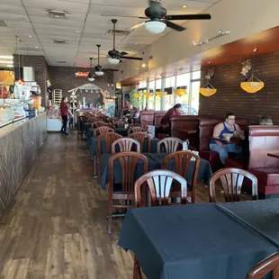 Sitting area - open seating