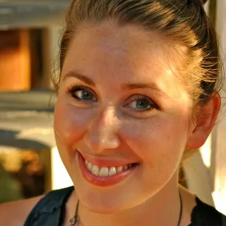 Melody R.