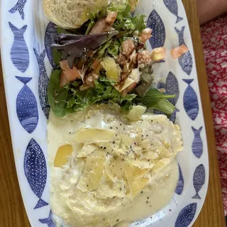 Four Cheese Ravioli in White Cream