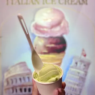 small in cup: pandan (08/2022)