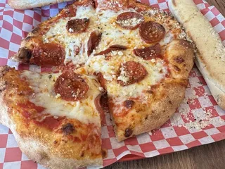 Blondie's Pizzeria & Pub