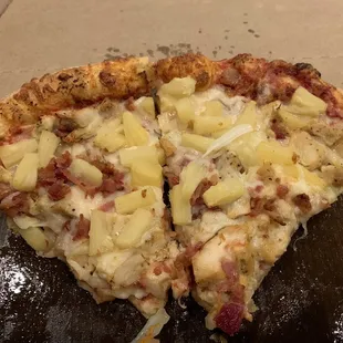 Hawaiian pizza with no Canadian bacon. Also white sauce instead of red sauce.
