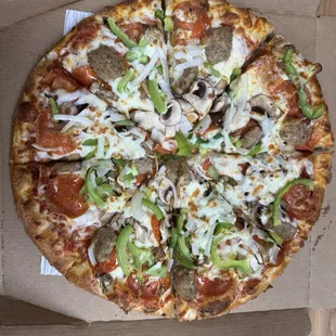Deluxe pizza