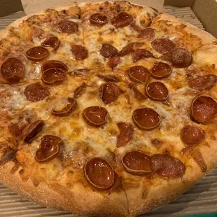 Regular crust &amp; Old World Pepperoni