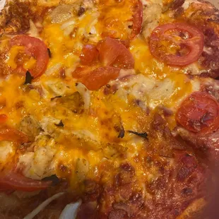 a slice of pizza on a plate