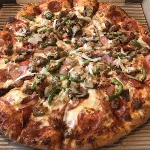 The works xl pizza