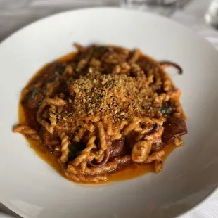 Fusilli (pasta with octopus and bone marrow)