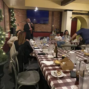 Perfect plan on 33 people and a few more showed up, restaurant was so u