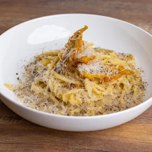 Mareluna Italian Restaurant SoHo New York is the best spot for lunch, dinner, happy hour, brunch, private events near me