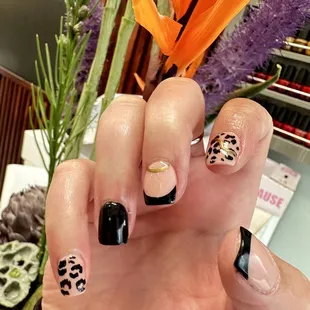 Cheetah nail