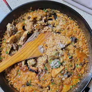 Artichoke and Mushroom Paella