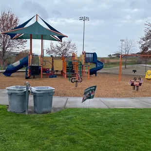 Younger kids&apos; play structure