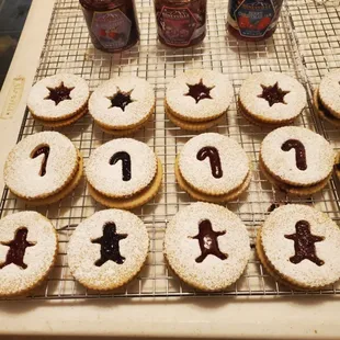 Linzer cookies