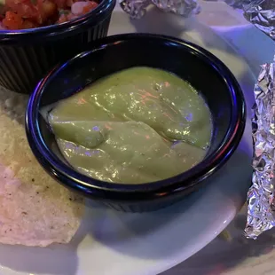 Completely blended guacamole that is simply not good at all.