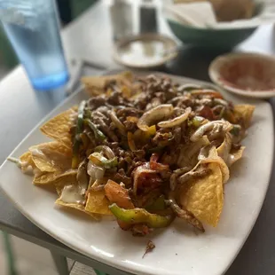 Chicken fajita nachos