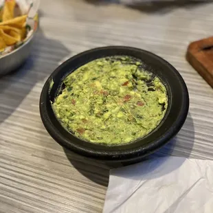 guacamole and chips