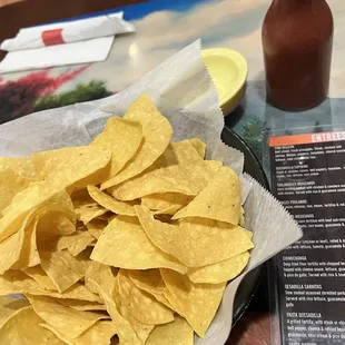 Chips and salsa (free)