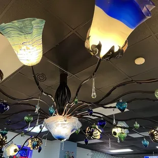 Picture of decorations and lamps