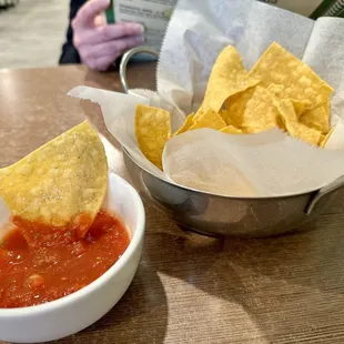 Chips &amp; salsa