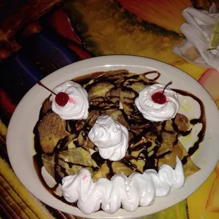 When your waiter likes you, you get special smiling sopaipilla