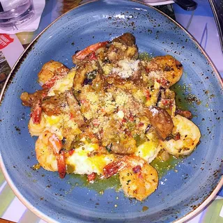 Louisiana Cajun Shrimp and Grits