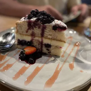 Lemon blueberry cake