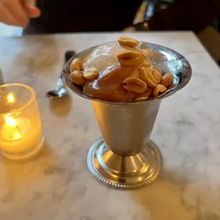 Vanilla Sunday with miso caramel &amp; peanuts