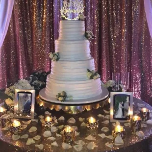 Loved our wedding cake!