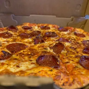 Beef pepperoni pizza