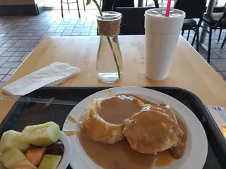 Corner Café at The Leland