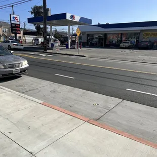 Maria food trucks next to gas station