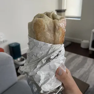 Look at the size of this asada burrito