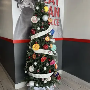 Holiday tree