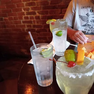 Small and jumbo margarita