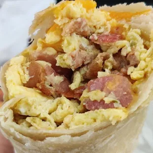 Yep , identical Bacon and Egg Burrito from Mariachi&apos;s...wow....loaded, lean bacon chunks, plenty of cheese...Huge.  Yum.