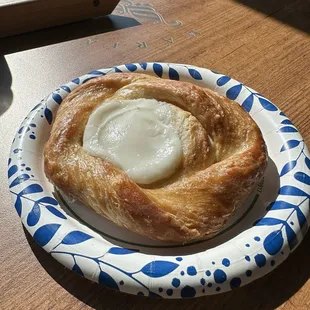 Cheese danish
