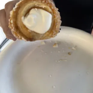 They only put the filling on the ends