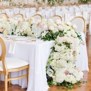 Our premium Louis II Chair makes a beautiful head table statement.
