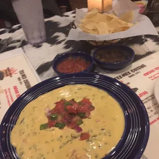 Emily's Spicy Queso