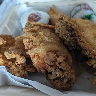 Plain and simple deep fried chicken with not much seasonings.. a good thing ! 12.09.2023