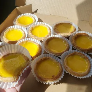 Delicious egg tarts!