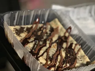 Cream And Crepes Cafe