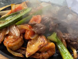 Caliente Restaurant & Bar