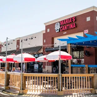 the outside of the restaurant