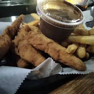 Chicken fingers and fries