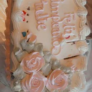 Vanilla cake / strawberry tres leches