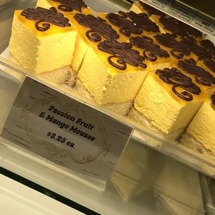 Passion fruit mango mousse 1/2022